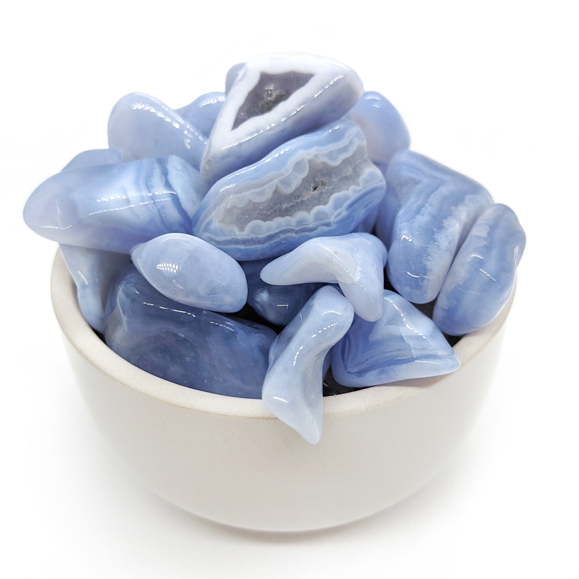 Bijoux et pierres en calcédoine bleue